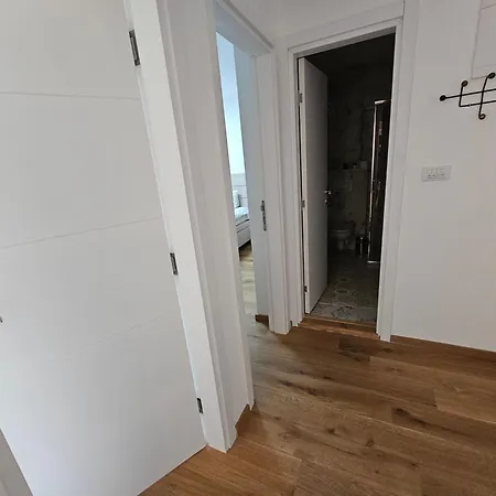 아파트 Premium Eleni Rooms,oaza Mira I Tisine U Centru Vrnjacke Banje *